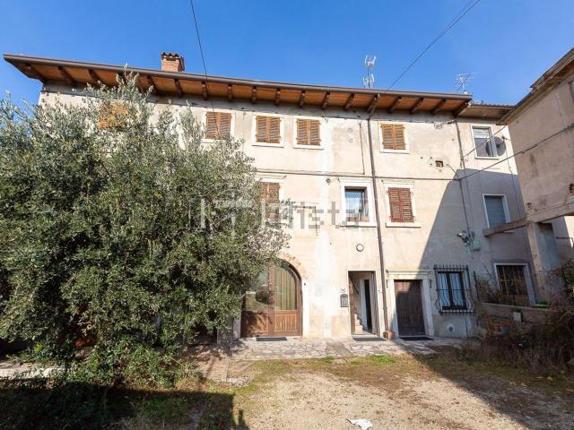 Casa in vendita a Domegliara, Sant'ambrogio Di