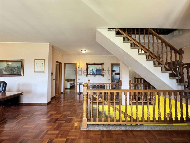 Casa in vendita a Guanzate, Lombardia