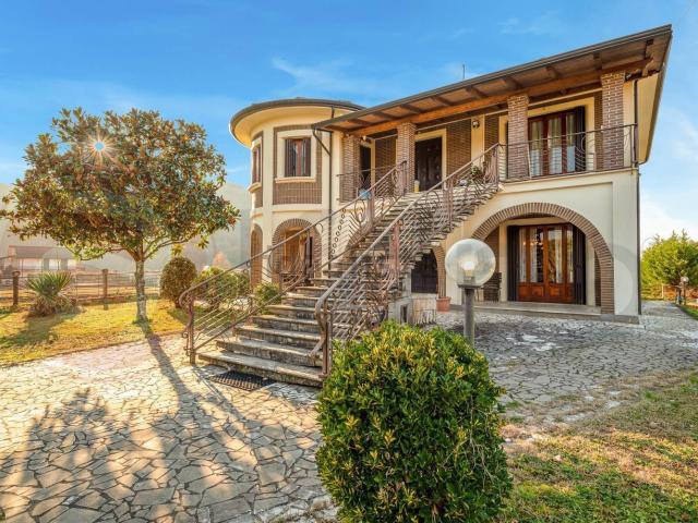 Casa in vendita a Arce, Lazio