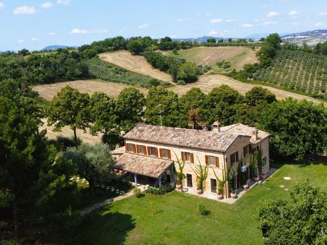 Casa in vendita a Terre Roveresche, Marche