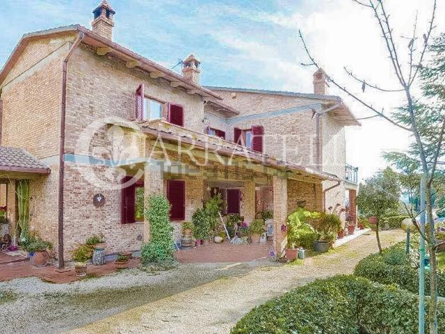 Casa in vendita a Casole D'elsa, Toscana