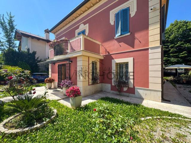 Casa in vendita a Rimini, Reggio Emilia