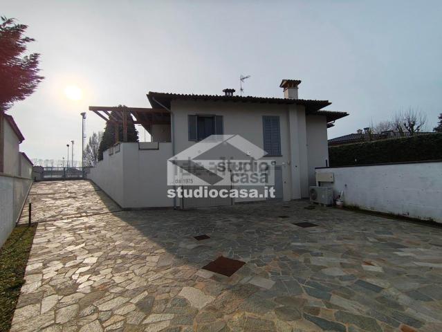 Casa in vendita a Castelleone, Lombardia