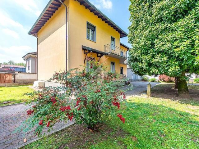 Casa in vendita a Cassina Pertusella, Caronno Pertusella
