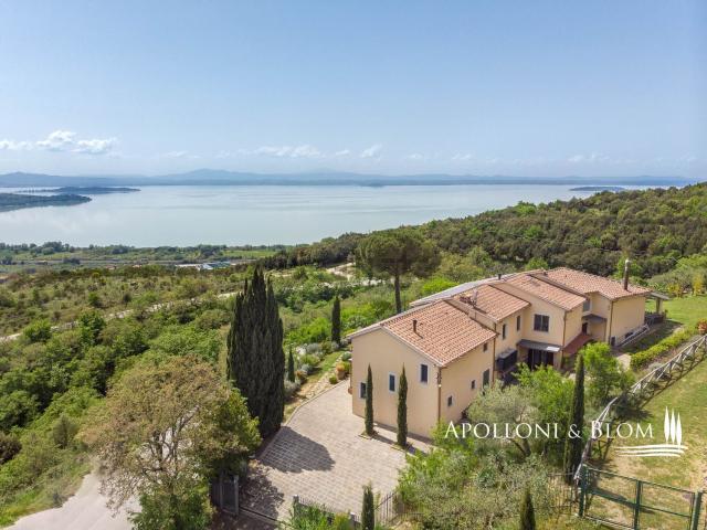 Casa in vendita a Passignano Sul Trasimeno, Umbria