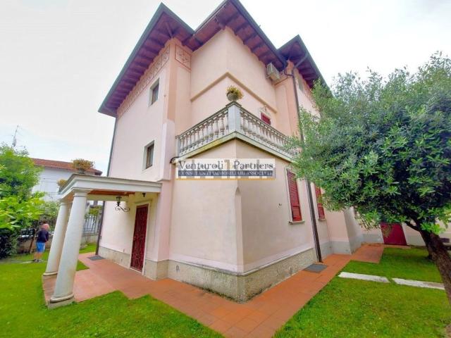 Casa in vendita a Zona Centro, Brescia