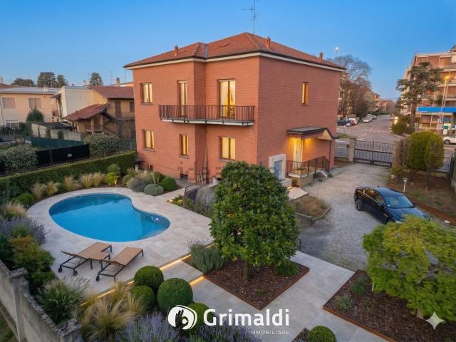 Casa in vendita a Biassono, Lombardia
