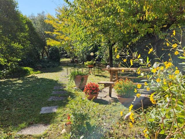 Casa in vendita a Terre Roveresche, Marche