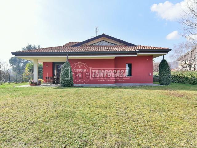 Casa in vendita a Albese con Cassano, Albese