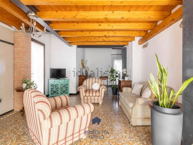 Casa in vendita a Sovernigo, Paese
