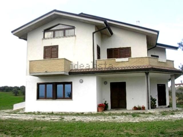 Casa in vendita a Rosciano, Abruzzo