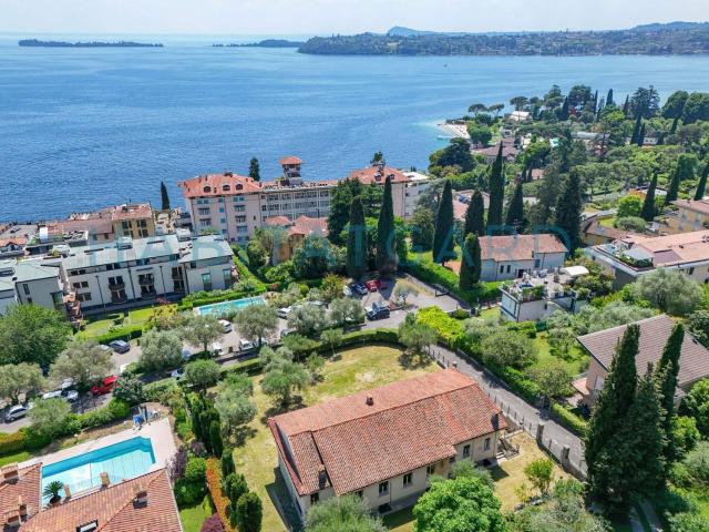 Casa in vendita a Comunità Montana Parco Alto Garda bresciano, Gardone Riviera