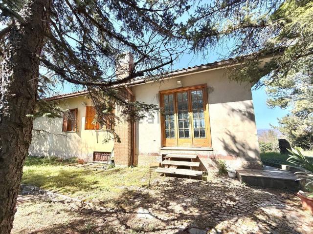 Casa in vendita a Cantalice, Lazio