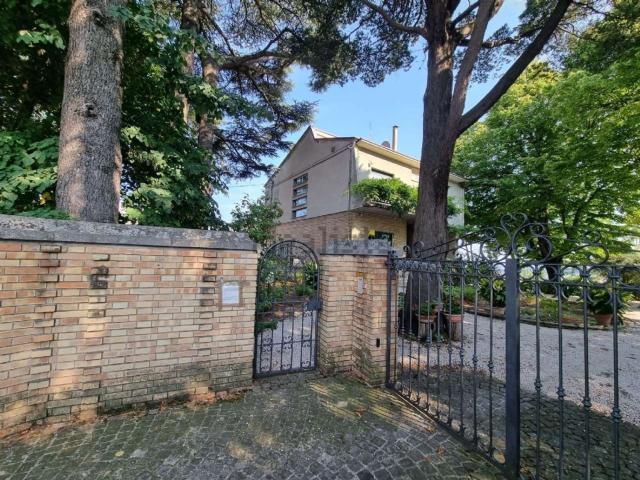 Casa in vendita a Colleverde, Marche