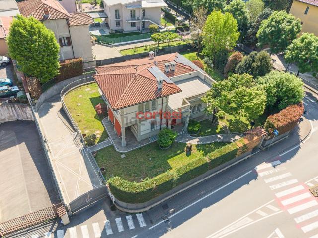 Casa in vendita a Terno D'isola, Lombardia