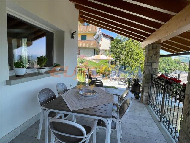 Casa in vendita a Borgo storico Taramelli, Selvino