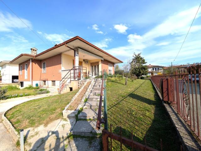 Casa in vendita a Calvagese Della Riviera, Lombardia