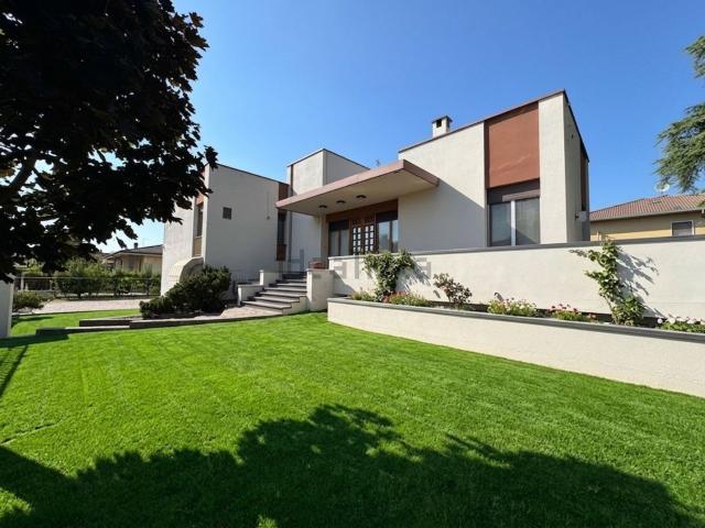 Casa in vendita a Molino di Fondo, Voghera