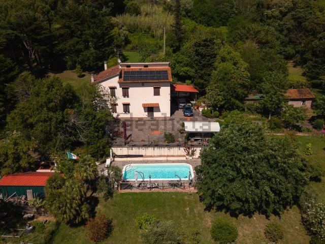 Casa in vendita a Rosignano Marittimo, Toscana