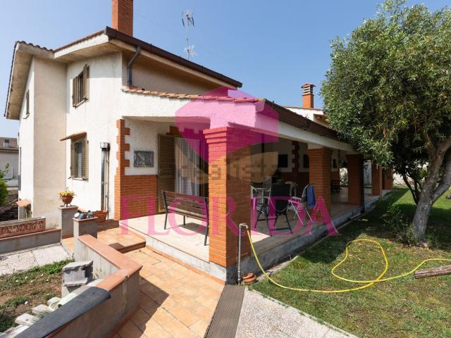 Casa in vendita a Aprilia, Lazio