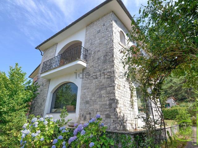 Casa in vendita a Punta del Lago, Ronciglione