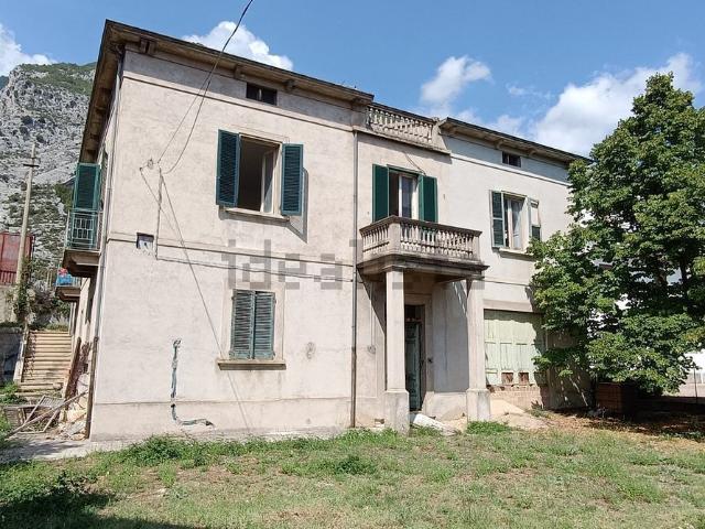 Casa in vendita a Fara San Martino, Abruzzo