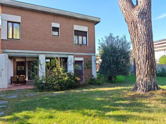 Casa in vendita a Oltrera, Pontedera