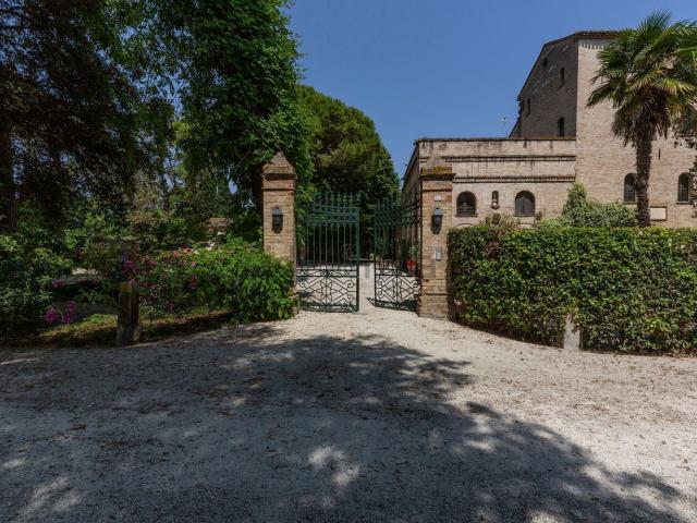 Casa in vendita a Marche, Macerata