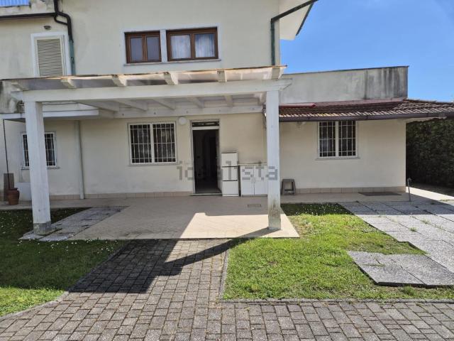 Casa in vendita a Cervaiolo, Montignoso