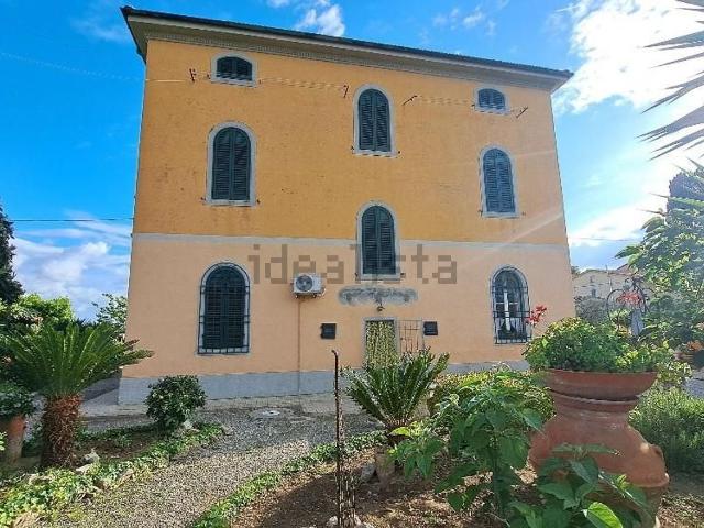 Casa in vendita a San Benedetto, Cascina
