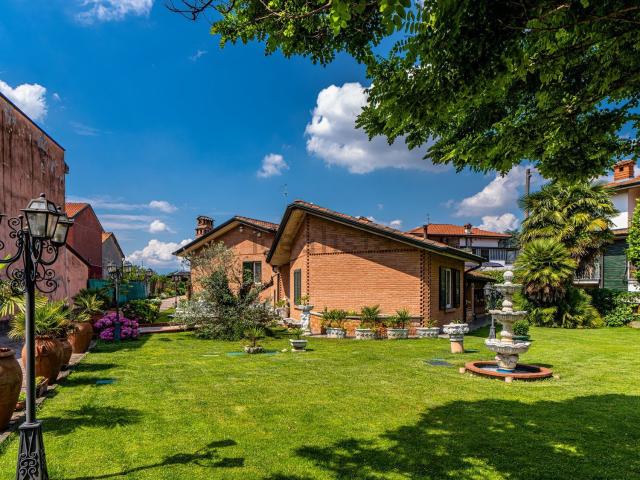 Casa in vendita a Castel Rozzone, Lombardia