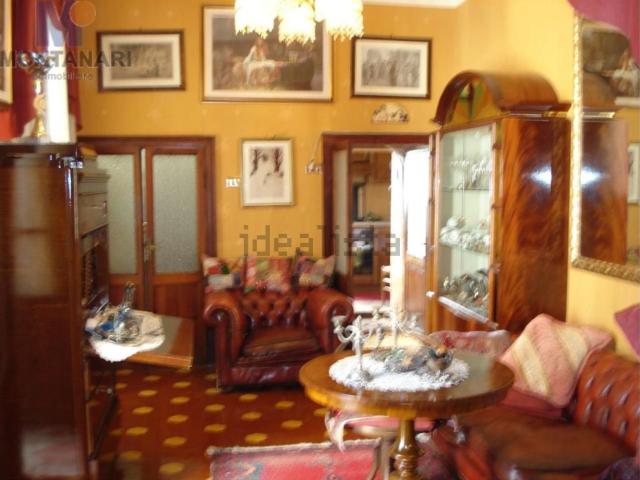 Casa in vendita a Sant'Agostino esterna-Porta Castello, Re