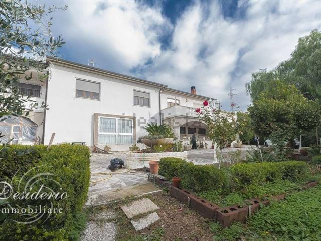Casa in vendita a Venturina Terme, Campiglia Marittima
