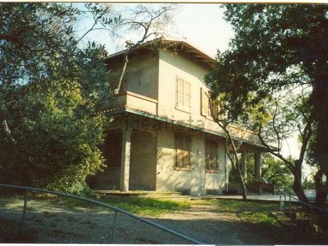 Casa in vendita a Bucine, Toscana