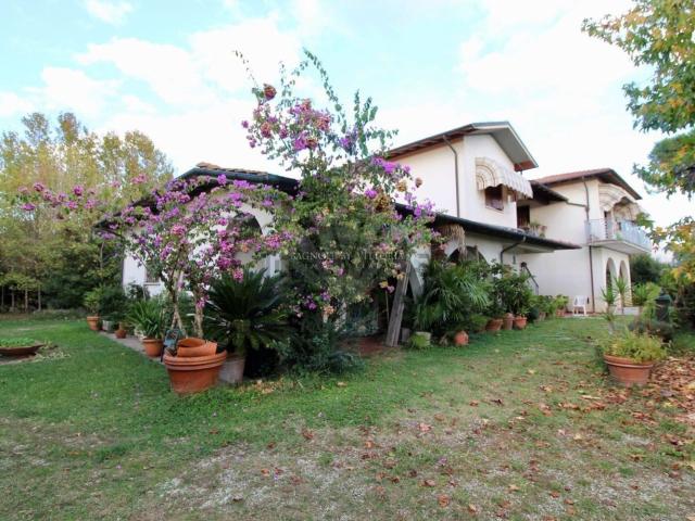 Casa in vendita a Tonfano, Toscana