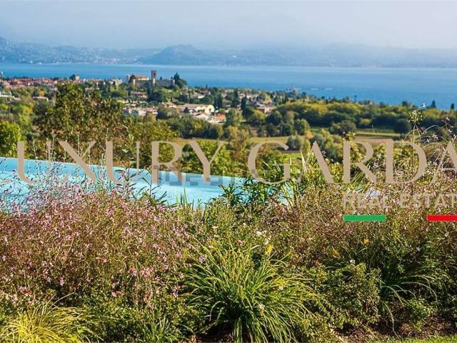 Casa in vendita a Desenzano Del Garda, Brescia