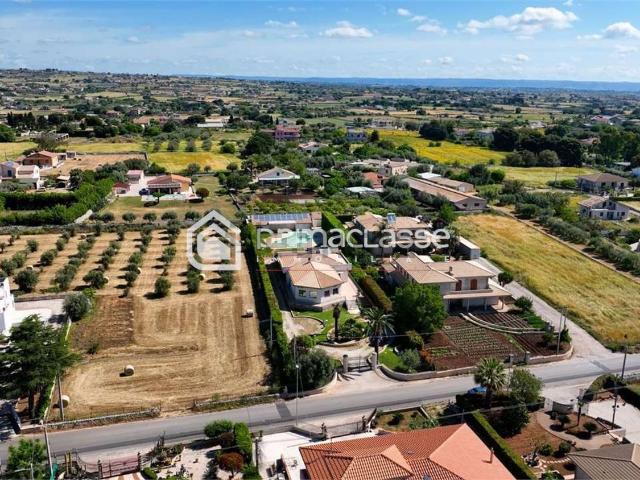 Casa in vendita a Modica, Tre Casuzze
