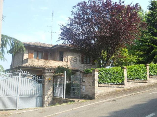 Casa in vendita a Unione dei comuni del Distretto Ceramico, Maranello