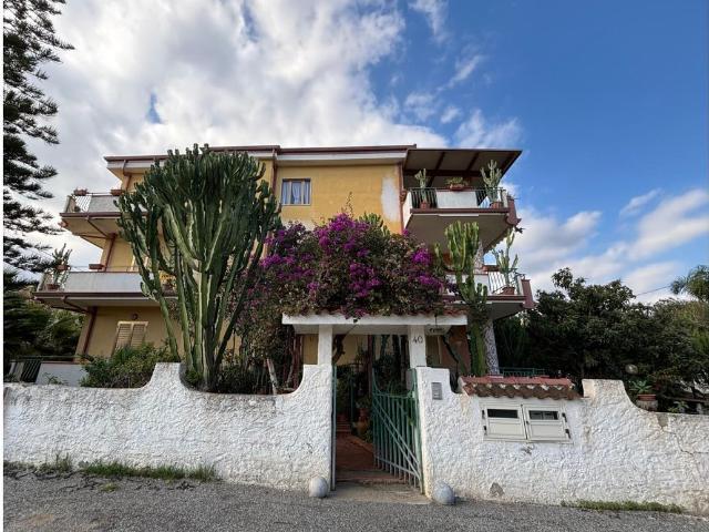 Casa in vendita a Calabria, Reggio Calabria