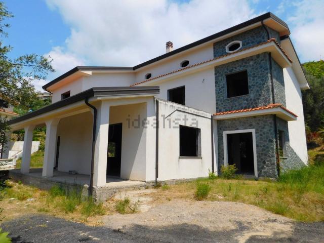 Casa in vendita a Santa Lucia, Calabria