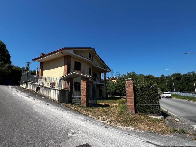Casa in vendita a Avellino, Campania