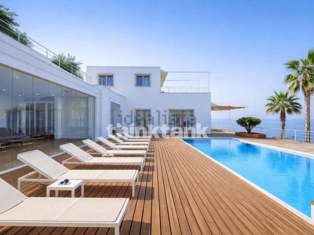 Casa in vendita a Letojanni, Sicilia