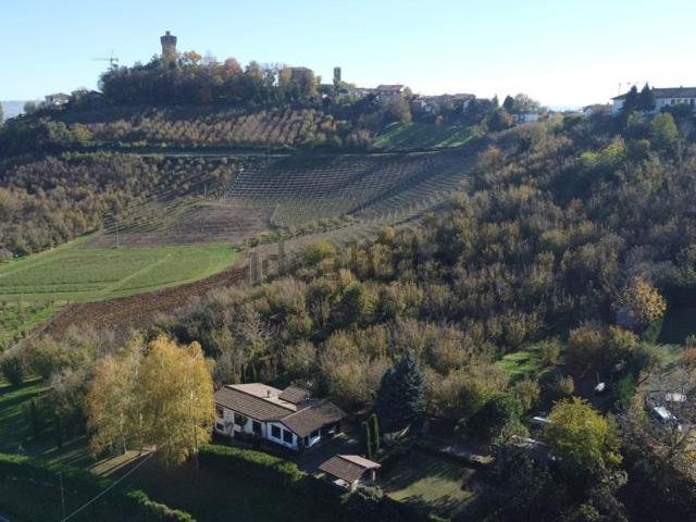 Casa in vendita a Cinzano, Piemonte