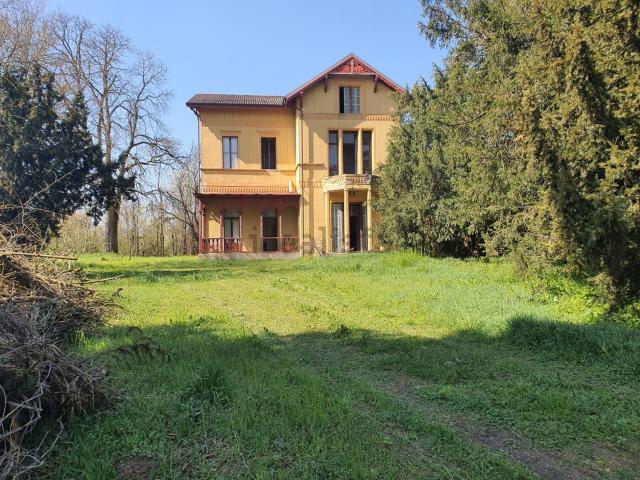 Casa in vendita a Borgonovo Val Tidone, Reggio Emilia