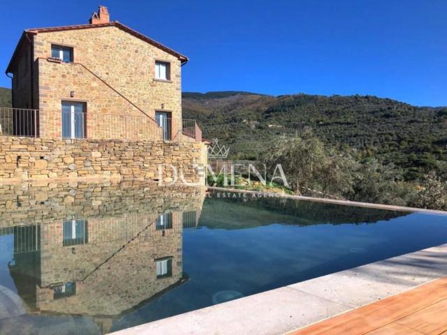 Casa in vendita a Tavarnelle-Sant'Eusebio, Cortona