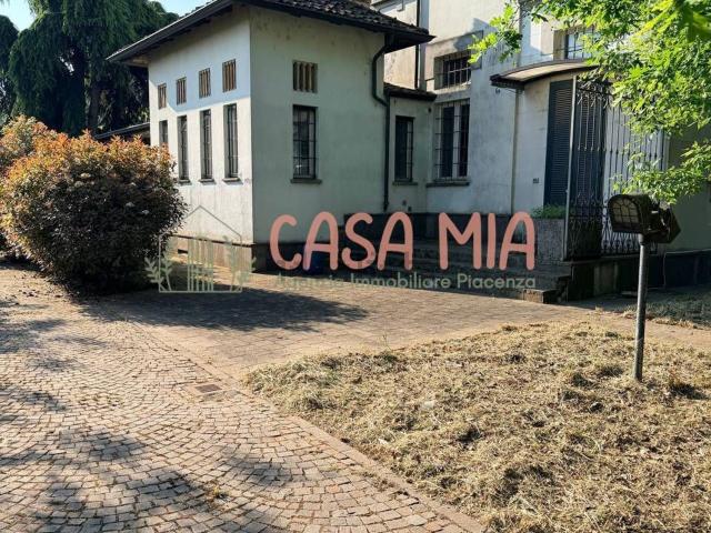 Casa in vendita a Cotrebbia Nuova, Calendasco