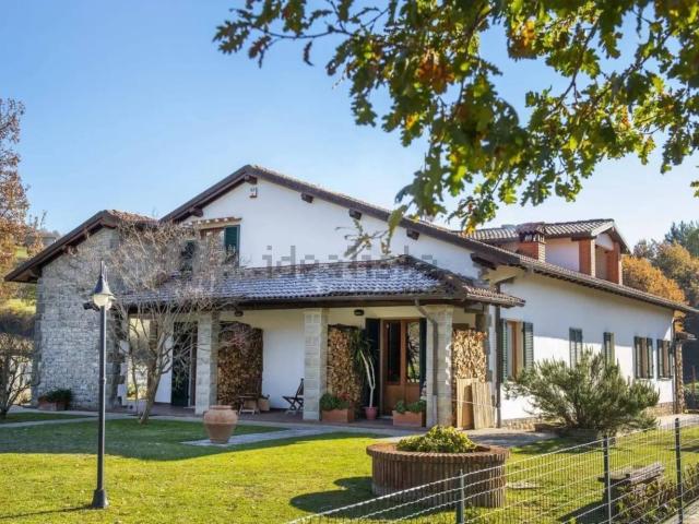 Casa in vendita a Pratovecchio Stia, Pratovecchio