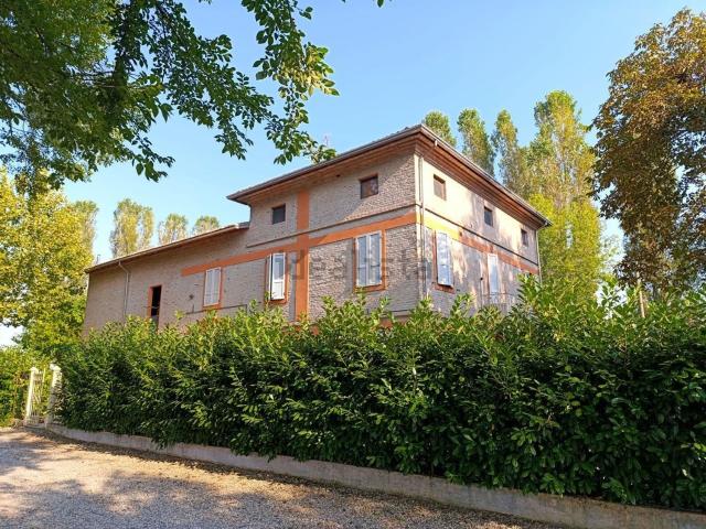 Casa in vendita a San Secondo Parmense, Reggio Emilia