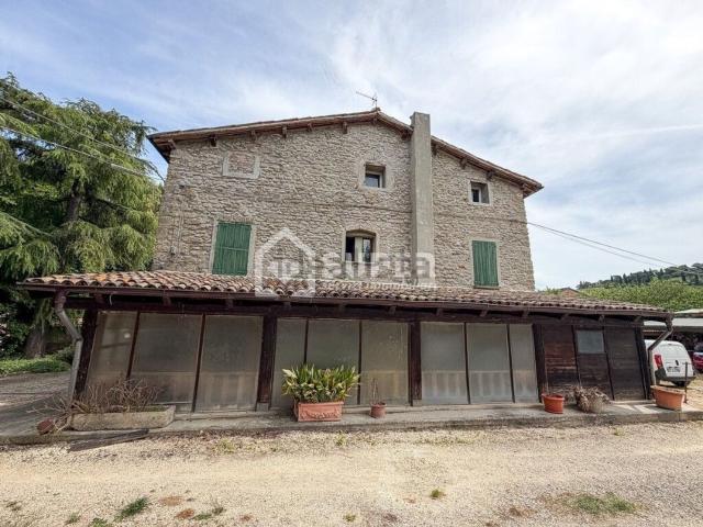 Casa in vendita a Unione della Romagna Faentina, Brisighella