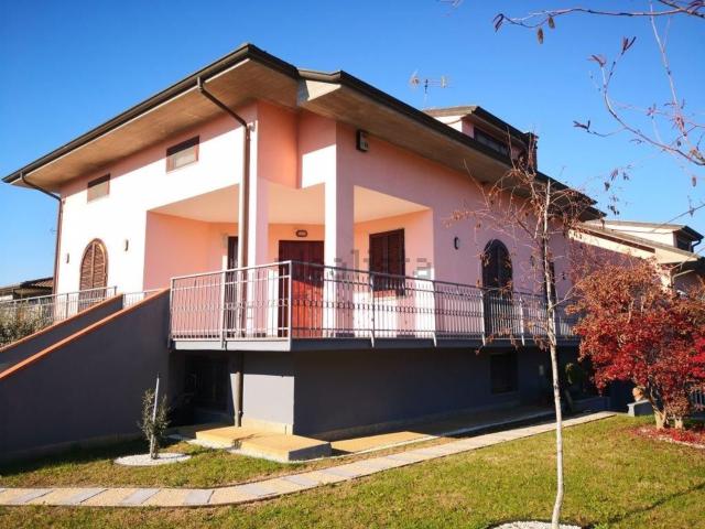 Casa in vendita a Torrazza Coste, Lombardia